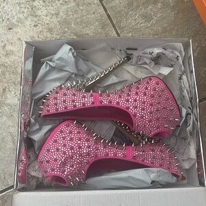 Pink Spiky heals. New in the box. Kiss  Kouture sz 6
